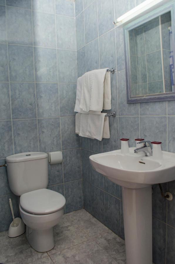 Pension Pardo Бенидорм Экстерьер фото